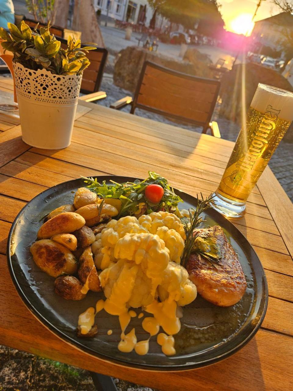 Hotel-Restaurant Thueringer Hof Бад-Франкенхаузен-Кифхойзер Экстерьер фото